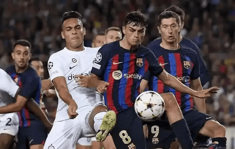 周六032 西甲对决：埃尔切保级搏杀VS巴萨分心欧冠，主场能否破魔咒？