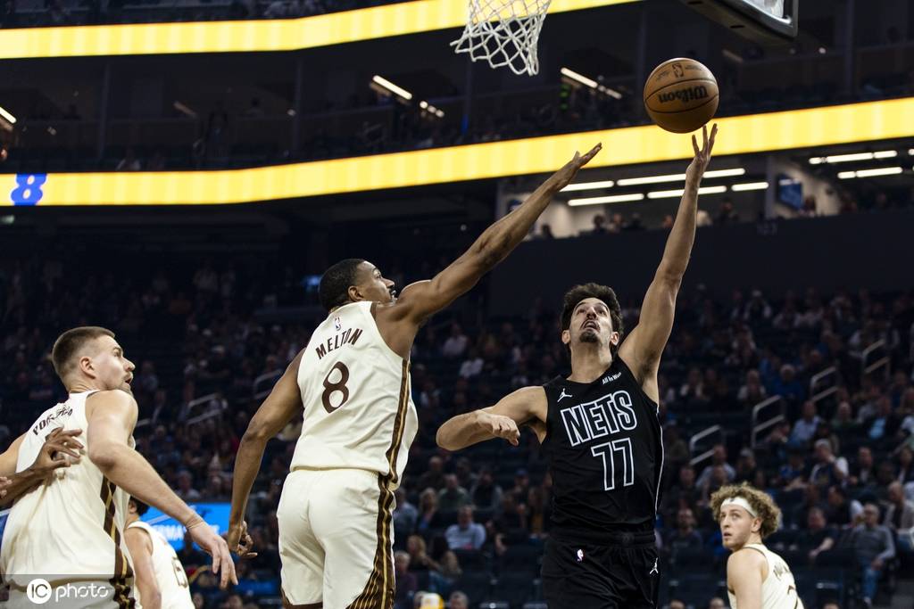 桑托斯砍31分波杰姆斯基22+6+5 勇士险胜送篮网9连败